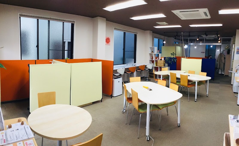Coworking Cafe CC | Work From Japan